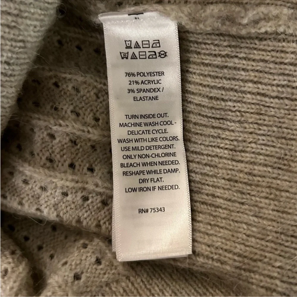 REVOLVE Joie Pearl Button V Neck Cardigan Cottagecore Romantic Minimalist Sz M - Picture 7 of 7